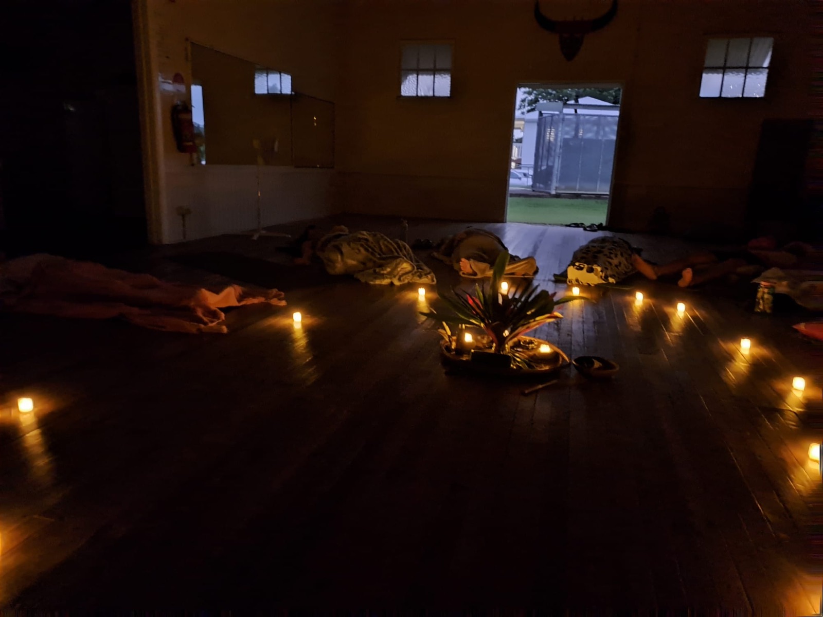 The candlelight centrepiece as the room comes to rest